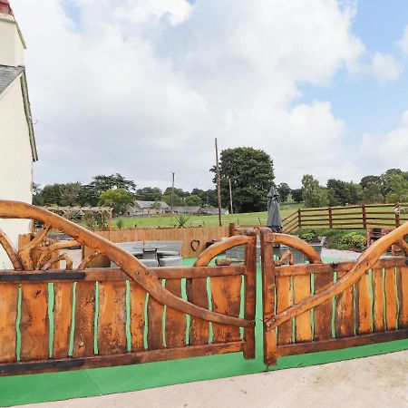 Nant Y Celyn Villa รูธิน ภายนอก รูปภาพ