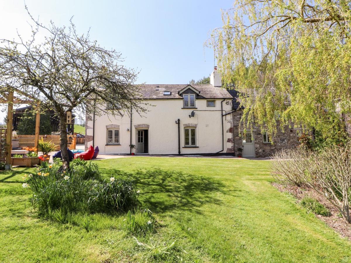 Nant Y Celyn Villa รูธิน ภายนอก รูปภาพ