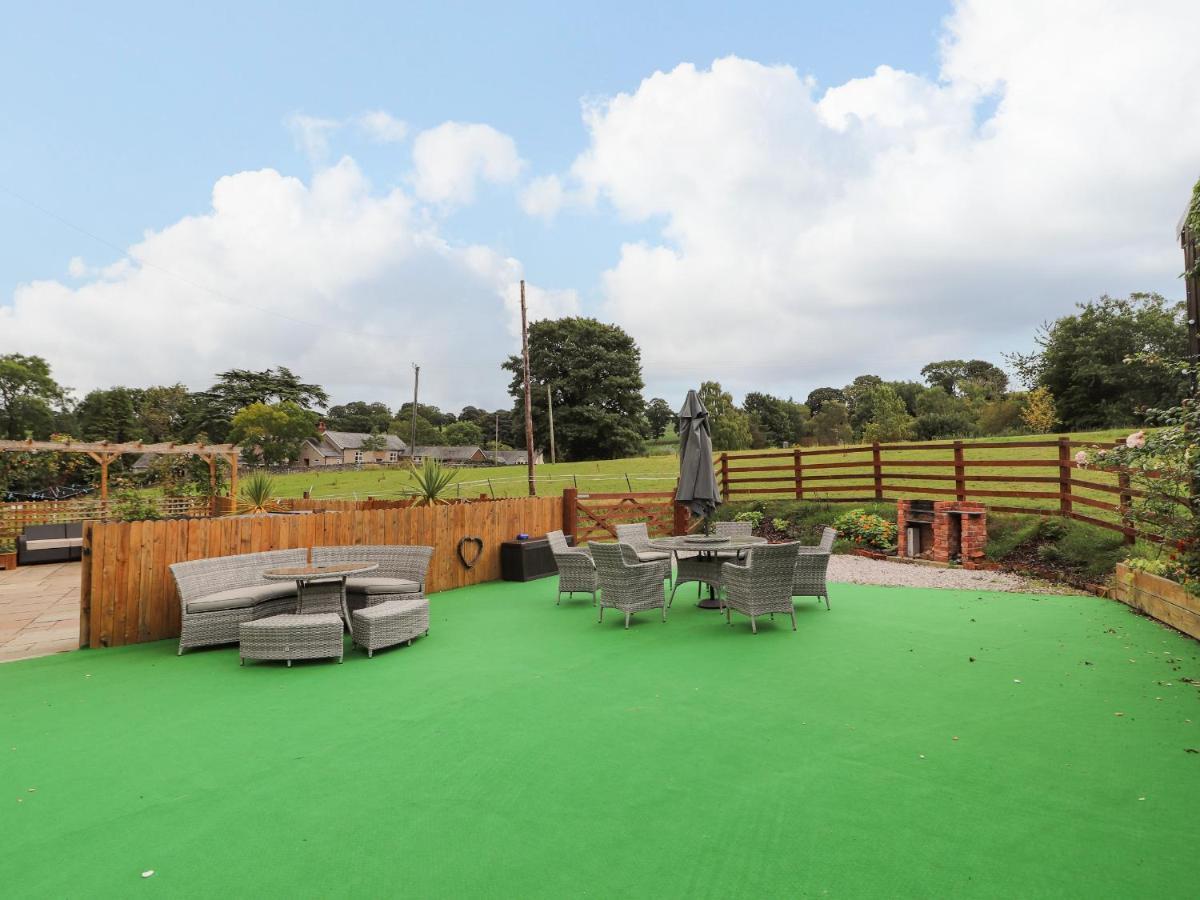 Nant Y Celyn Villa รูธิน ภายนอก รูปภาพ